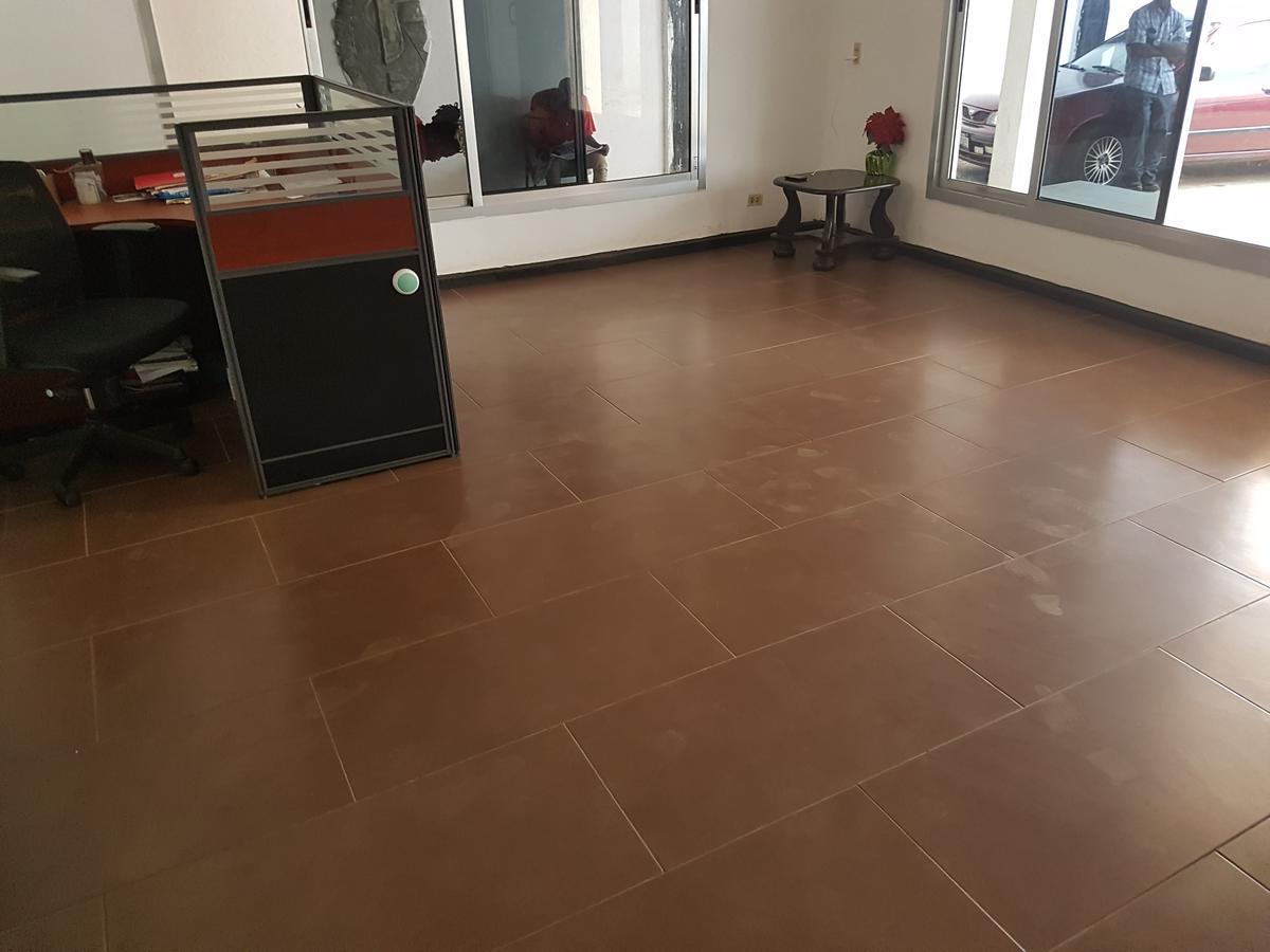 Maryland Guesthouse Monrovia Bagian luar foto