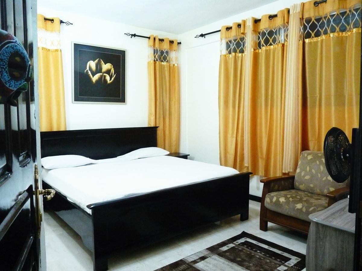 Maryland Guesthouse Monrovia Bagian luar foto